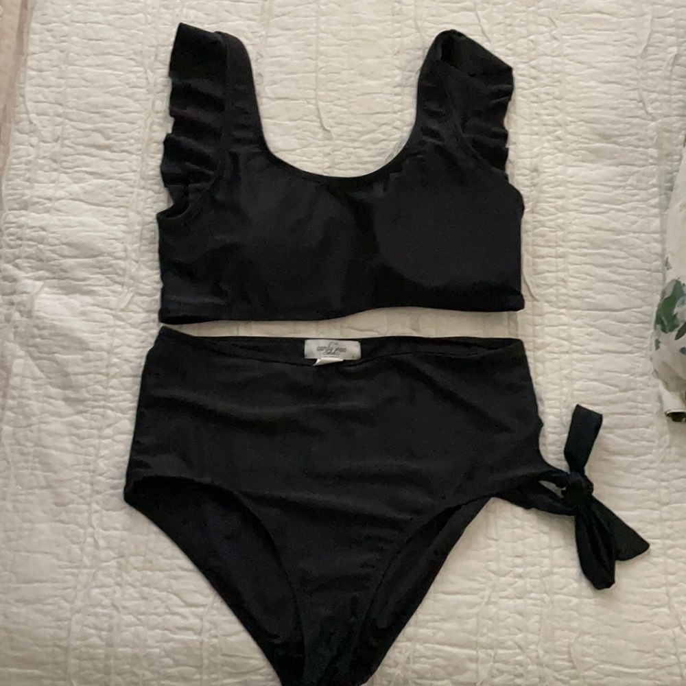 Carly Jean 2 Piece